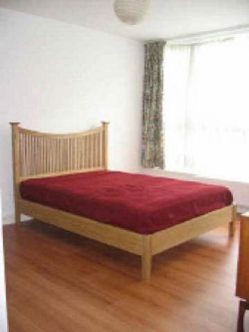 			NEW ON!, 2 Bedroom, 1 bath, 1 reception Flat			 Harben Road, SOUTH HAMPSTEAD NW6